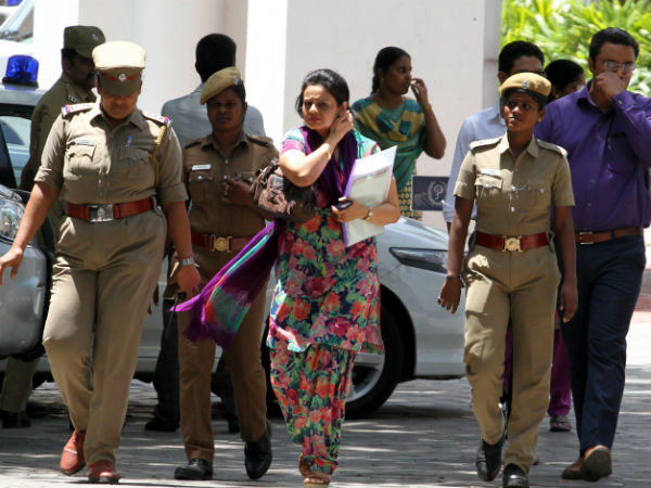 Wife slams charges against her DC husband Wife slams charges against her DC husband