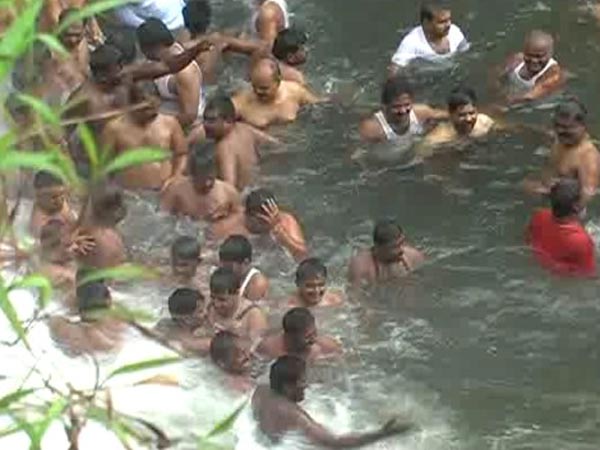 Kerala forest cheats tourists