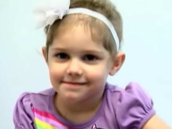 பொம்மைக் காரில் ஊர்வலம்...