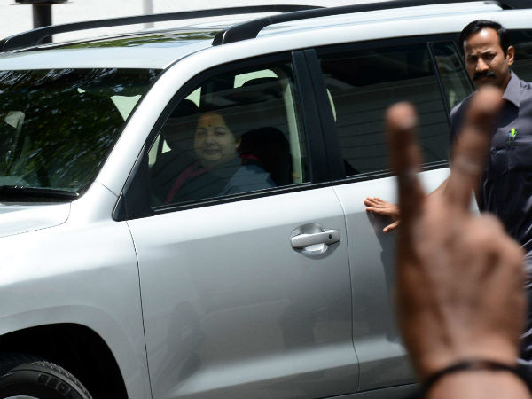 Jayalalitha lanuch Health Insurance Cooperative Department Officials