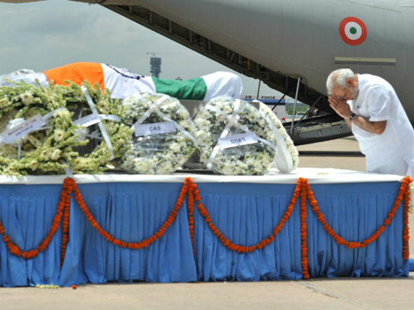 kalam's body reached delhi