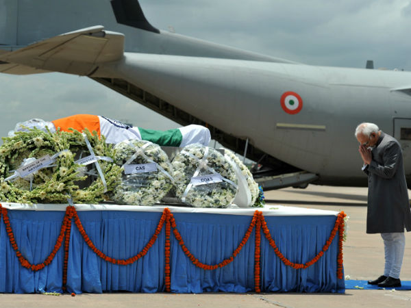 kalam's body reached delhi