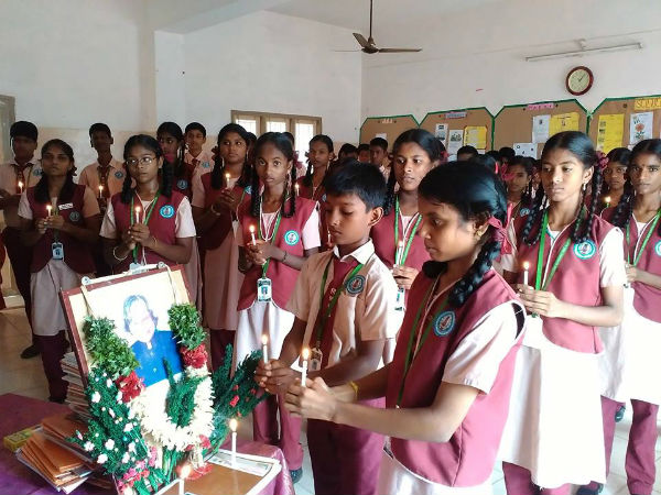 Karaikudi students pay homage to Dr Abdul Kalam