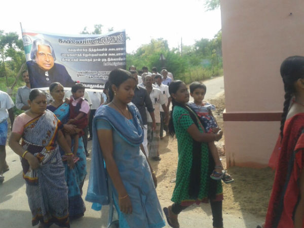 சிவகாசியில் அமைதி ஊர்வலம்