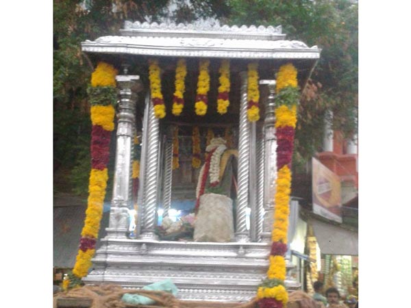 சக்தி வாய்ந்த திருக்குளம்