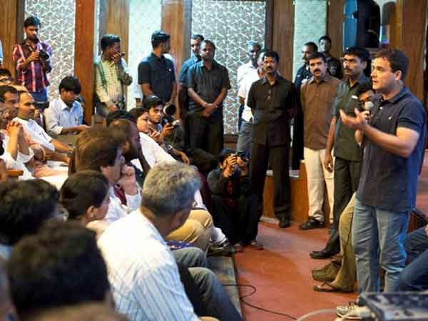 Rahul Gandhi meets students in Pune FTII