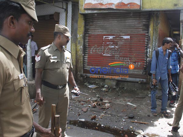 Collage students attacked by the police in Chennai