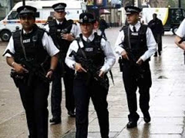 இங்கிலாந்து போலவே