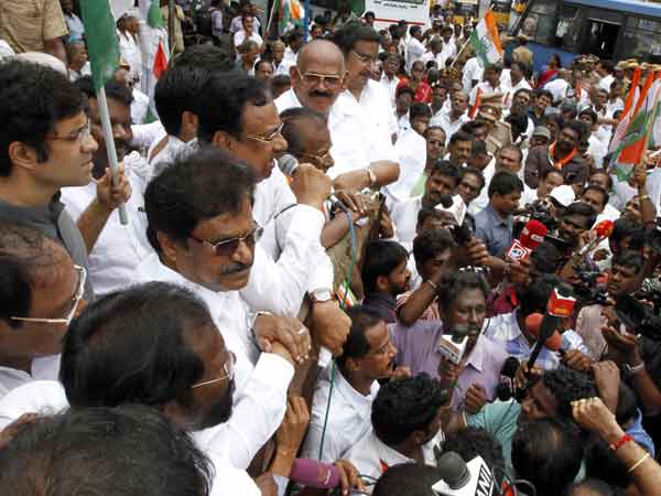 கைது செய்யப் போறாங்க