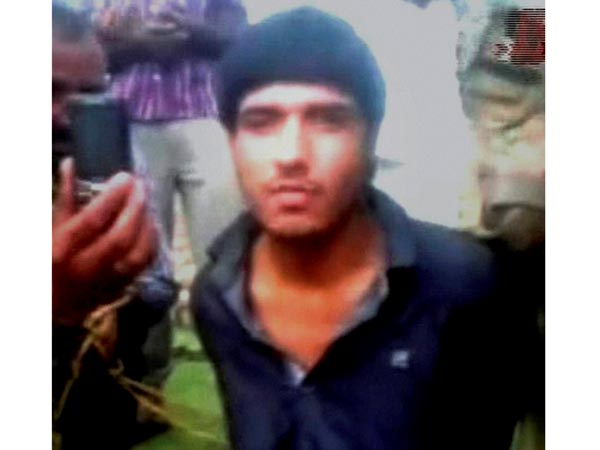 திருடிச் சாப்பிட்டோம்