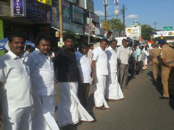 நெல்லையில்