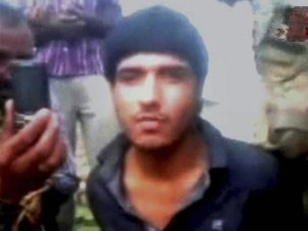 Udhampur Attack: 2 arrested, 3 detained for allegedly aiding LeT terrorist Naved Udhampur Attack: 2 arrested, 3 detained for allegedly aiding LeT terrorist Naved