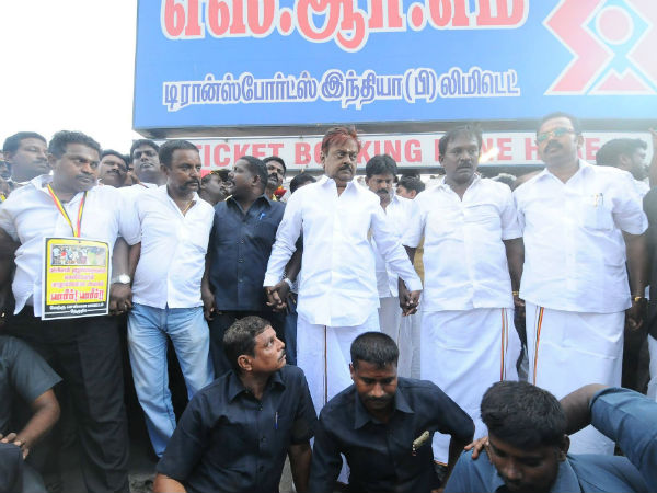 விஜயகாந்த்துக்கு வாடையே தெரியாதா