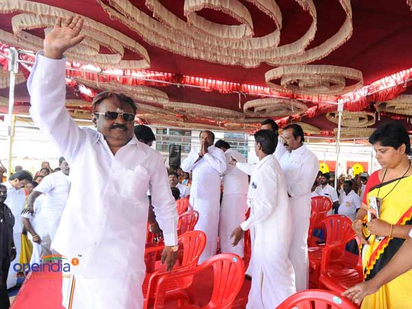 இந்தா வந்துட்டேன்..