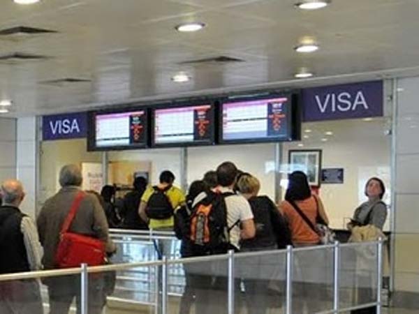 76 பேருக்கு விசா: