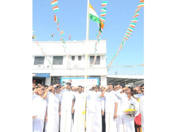 vijayakanth statement about liquor ban not announced today