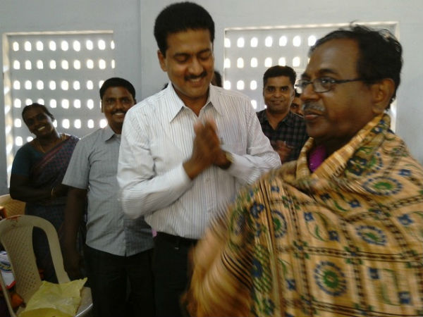 ஆசிரியர்களுக்கு நினைவு பரிசு