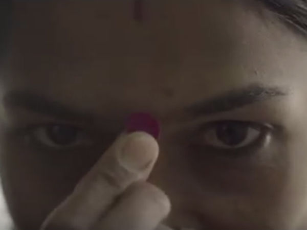 ஸ்டிக்கர் பொட்டு வடிவில்... ஸ்டிக்கர் பொட்டு வடிவில்...