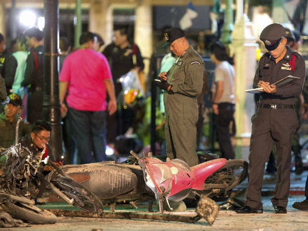 ரெட் ஷர்ட்ஸ்