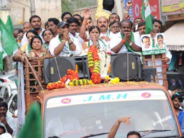 பணம், மது கொடுத்தால் ஓட்டு பணம், மது கொடுத்தால் ஓட்டு