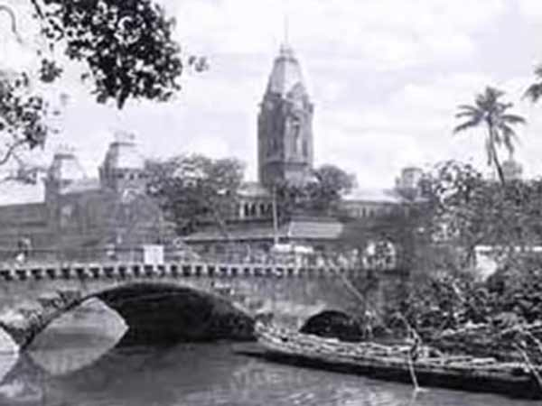 ரயில் போக்குவரத்து