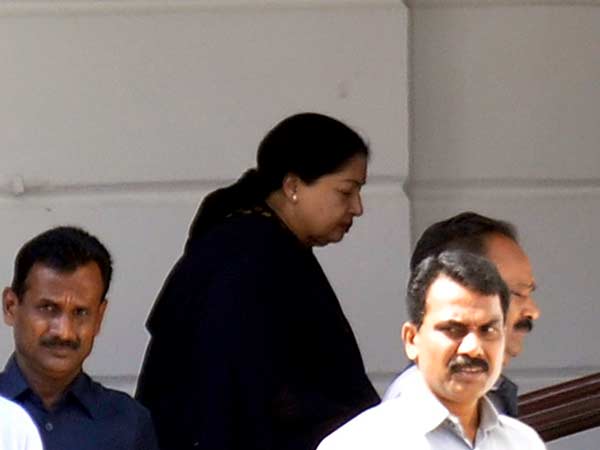 சட்டசபைக்கு வந்த ஜெயலலிதா