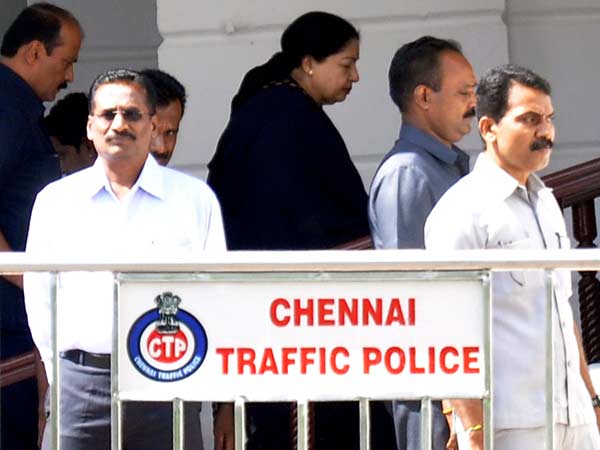 வெளியில் வந்தாலே திருவிழாதான்