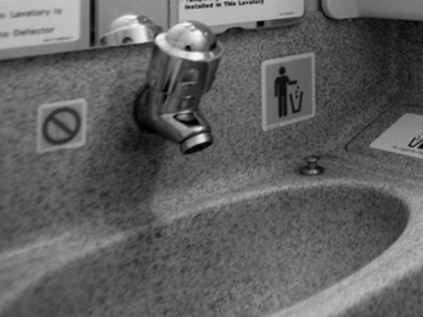 தண்ணீர்க் குழாய்கள்...