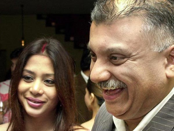 இருவருக்கும் மொத்தமாக 4 பிள்ளைகள்