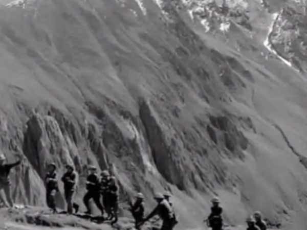 ஆயிரக்கணக்கில்