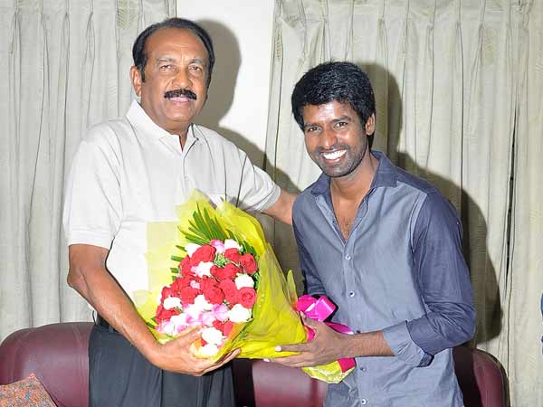 Actor Soori meets Vaiko