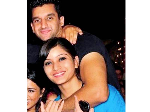 ஷீனாவை விட்டு விலகுமாறு இந்திராணி கூறினாரா?