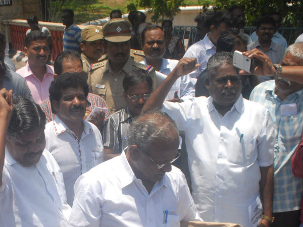 பேச வாய்ப்பு மறுப்பு