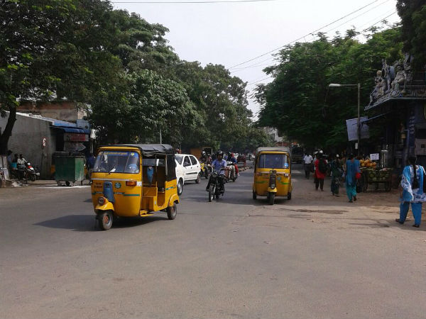 ஆட்டோக்கள் இயங்கின