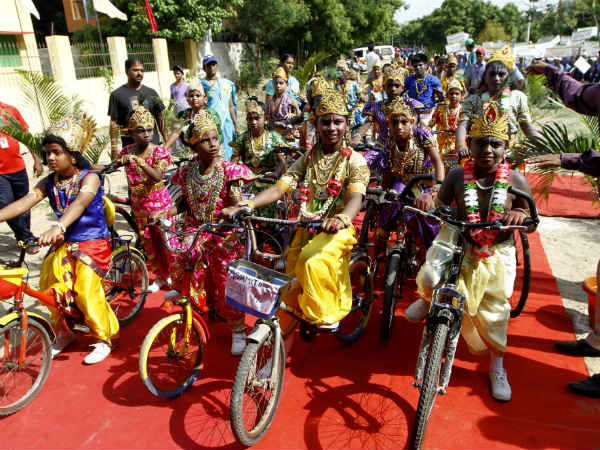 கண்ணனுடன் நடனம்