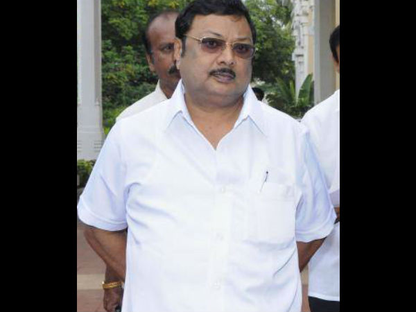 முரசு சின்னத்துக்கு ஓட்டுக் கேட்டவர்.. முரசு சின்னத்துக்கு ஓட்டுக் கேட்டவர்..