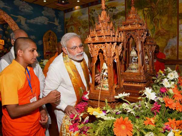 PM Modi offers prayer at Mahabodhi temple in Bodh Gaya