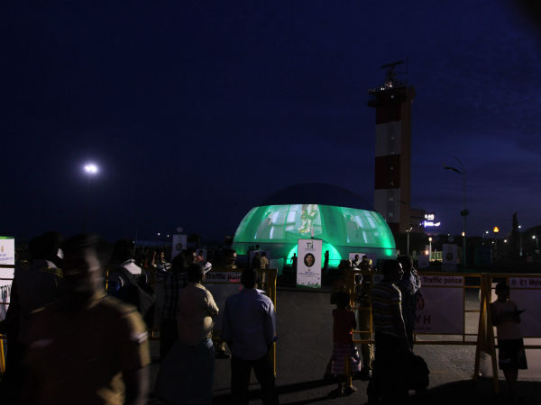 தண்ணீர் திரை..