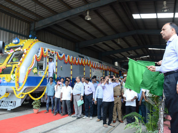 6 கோட்ட பணியாளர்கள்: