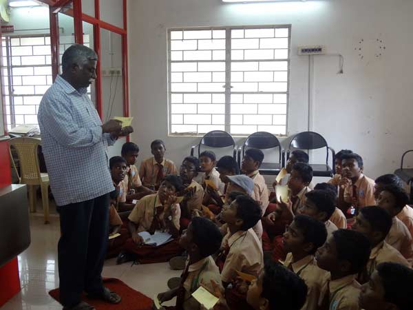 karaikudi students visited to post office