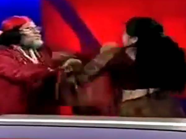 எச்சரித்த தீபா சர்மா...