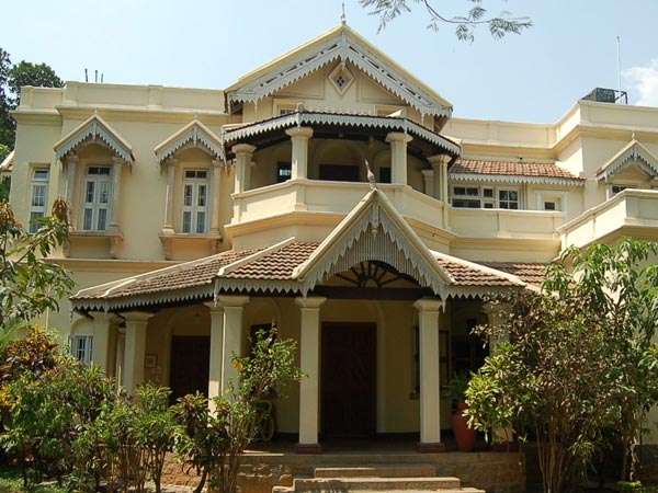 கோத்ரேஜ்