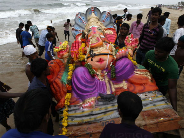 2450 விநாயகர் சிலைகள்... 