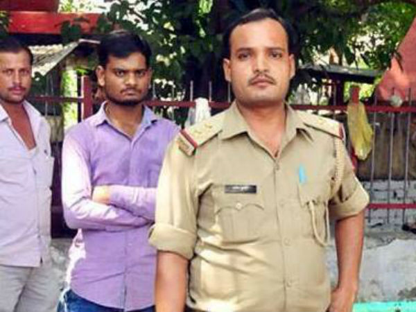 கண்ணீர்க் கடலில் கண்ணீர்க் கடலில்