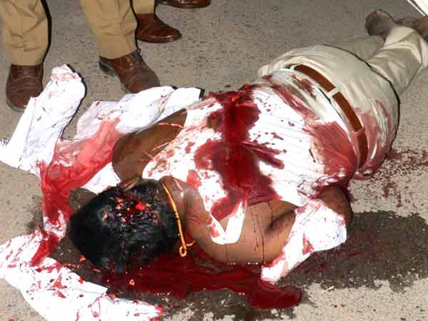 உறவினர்கள் கைது