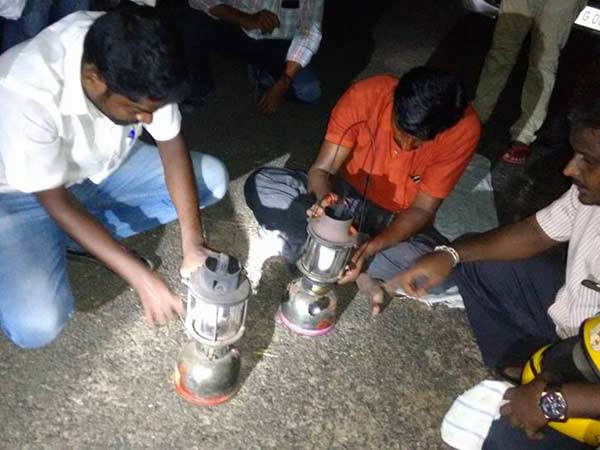 போலீசில் புகார்...