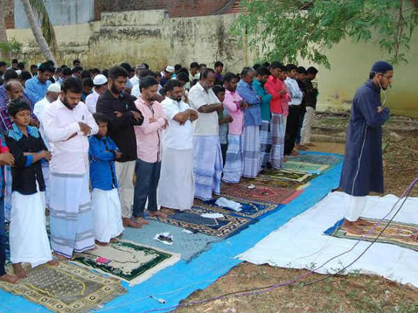 Bakrid prayers held in Seidunganallur, Arampannai