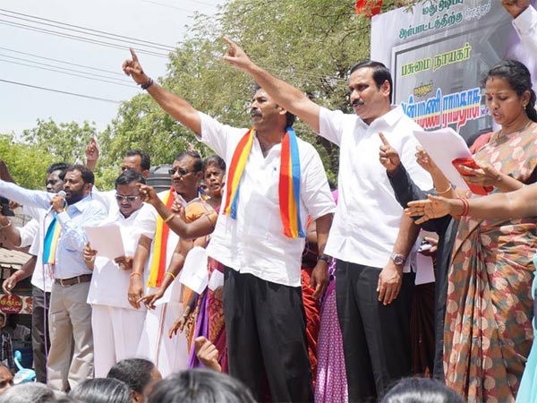 அன்போடு கேட்கிறேன்