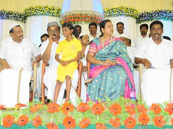 குழந்தைகளுக்கு மரியாதை