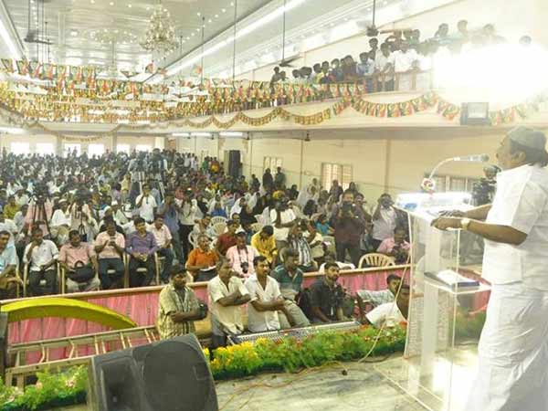 ஆட்சிக்கு வந்தது எப்படி?
